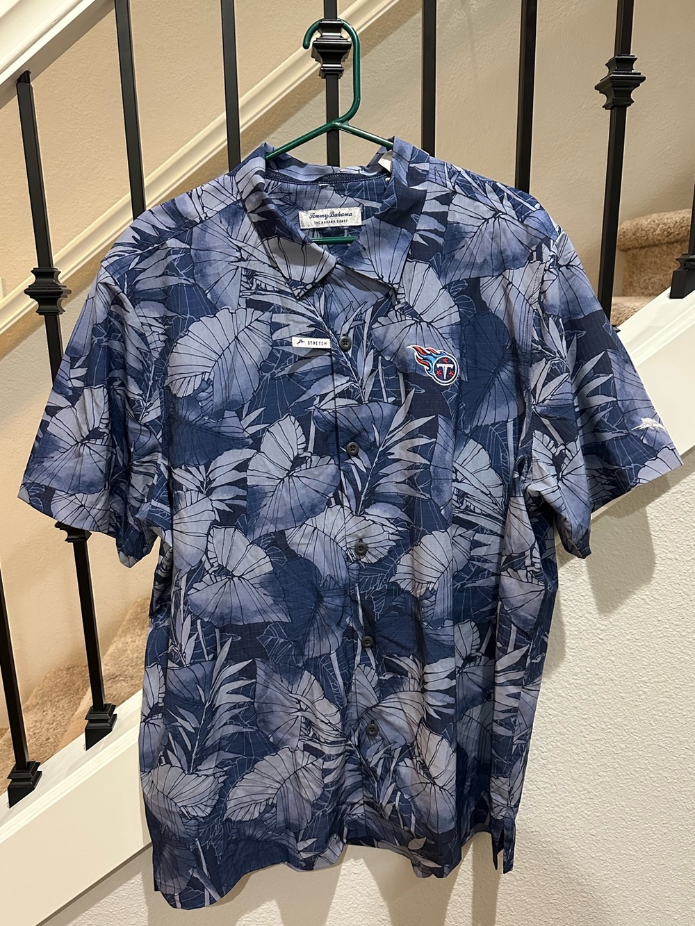 Tommy Bahama Floral Short-Sleeve Button-Up Shirt - Tennessee Titans
